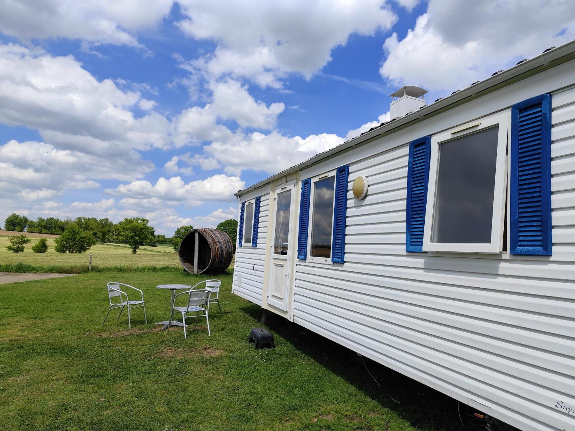 Le Menil-Ciboult La Billardiere Camping A La Ferme מראה חיצוני תמונה